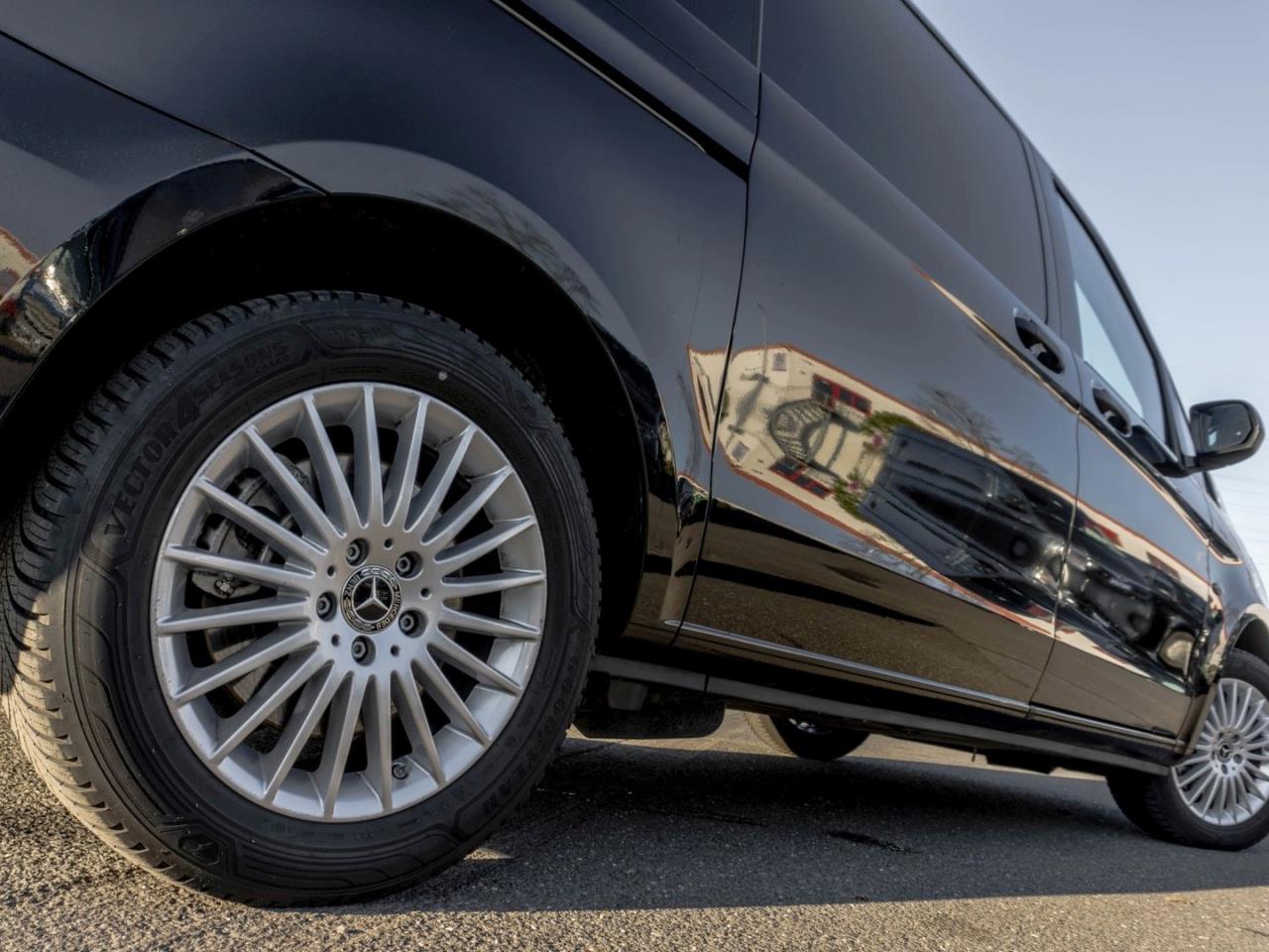 Mercedes-Benz Vito 124 CDI 4x4 Tourer PRO Lang Distronic AHK