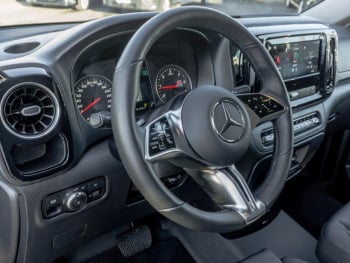 Mercedes-Benz Vito 124 CDI 4x4 Tourer PRO Lang Distronic AHK