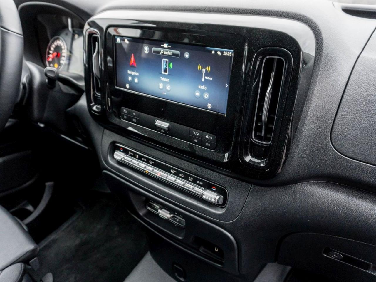 Mercedes-Benz Vito 124 CDI 4x4 Tourer PRO Lang Distronic AHK