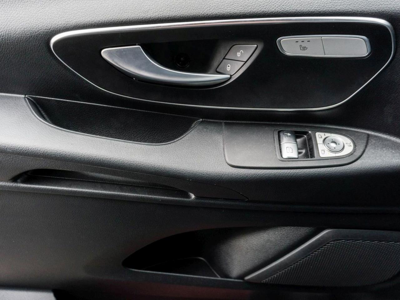 Mercedes-Benz Vito 124 CDI 4x4 Tourer PRO Lang Distronic AHK