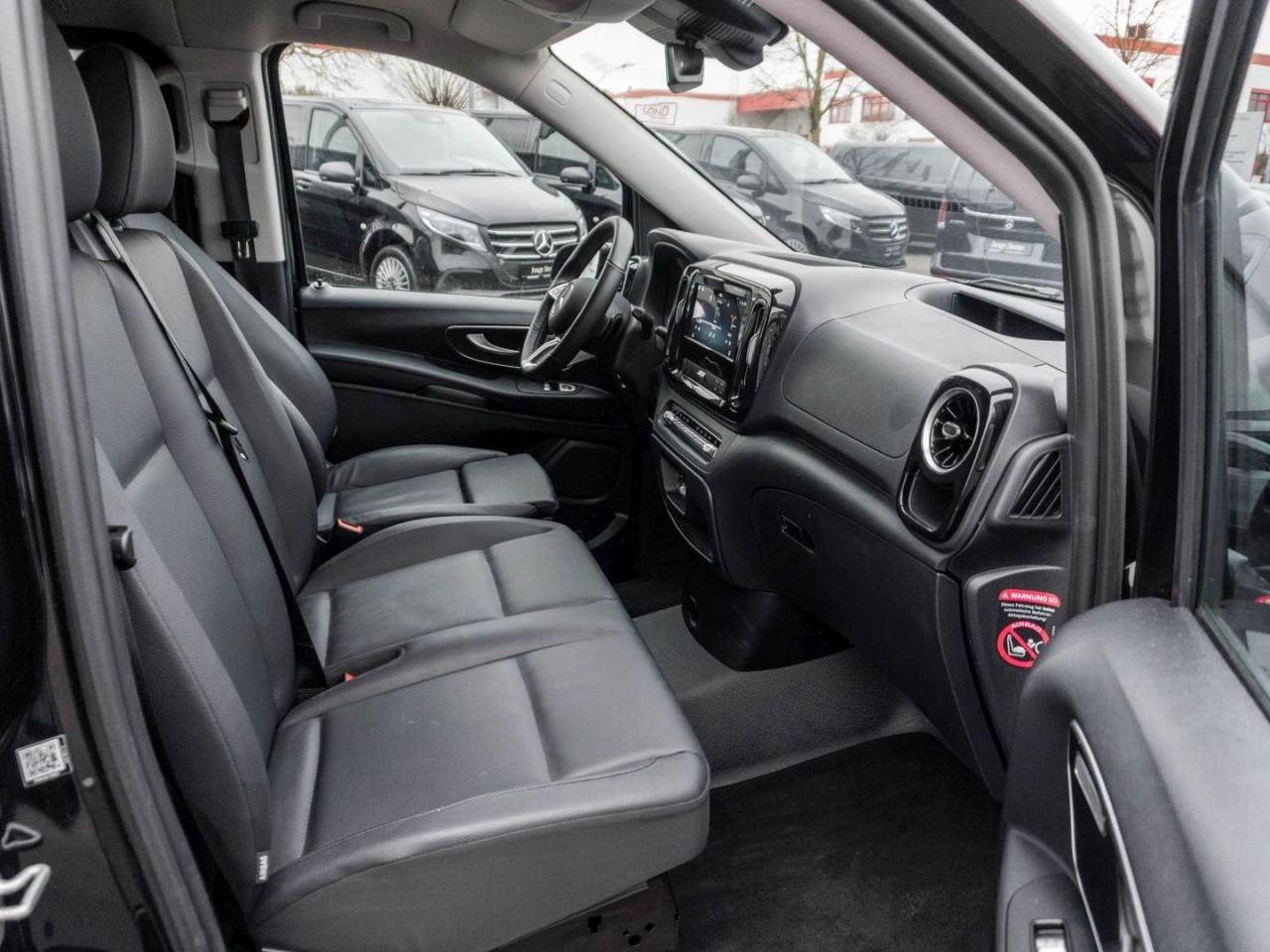 Mercedes-Benz Vito 124 CDI 4x4 Tourer PRO Lang Distronic AHK