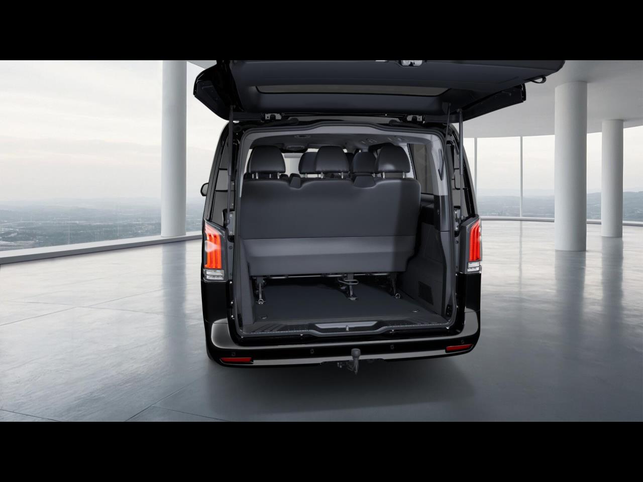 Mercedes-Benz Vito 124 CDI 4x4 Tourer PRO Lang Distronic Navi