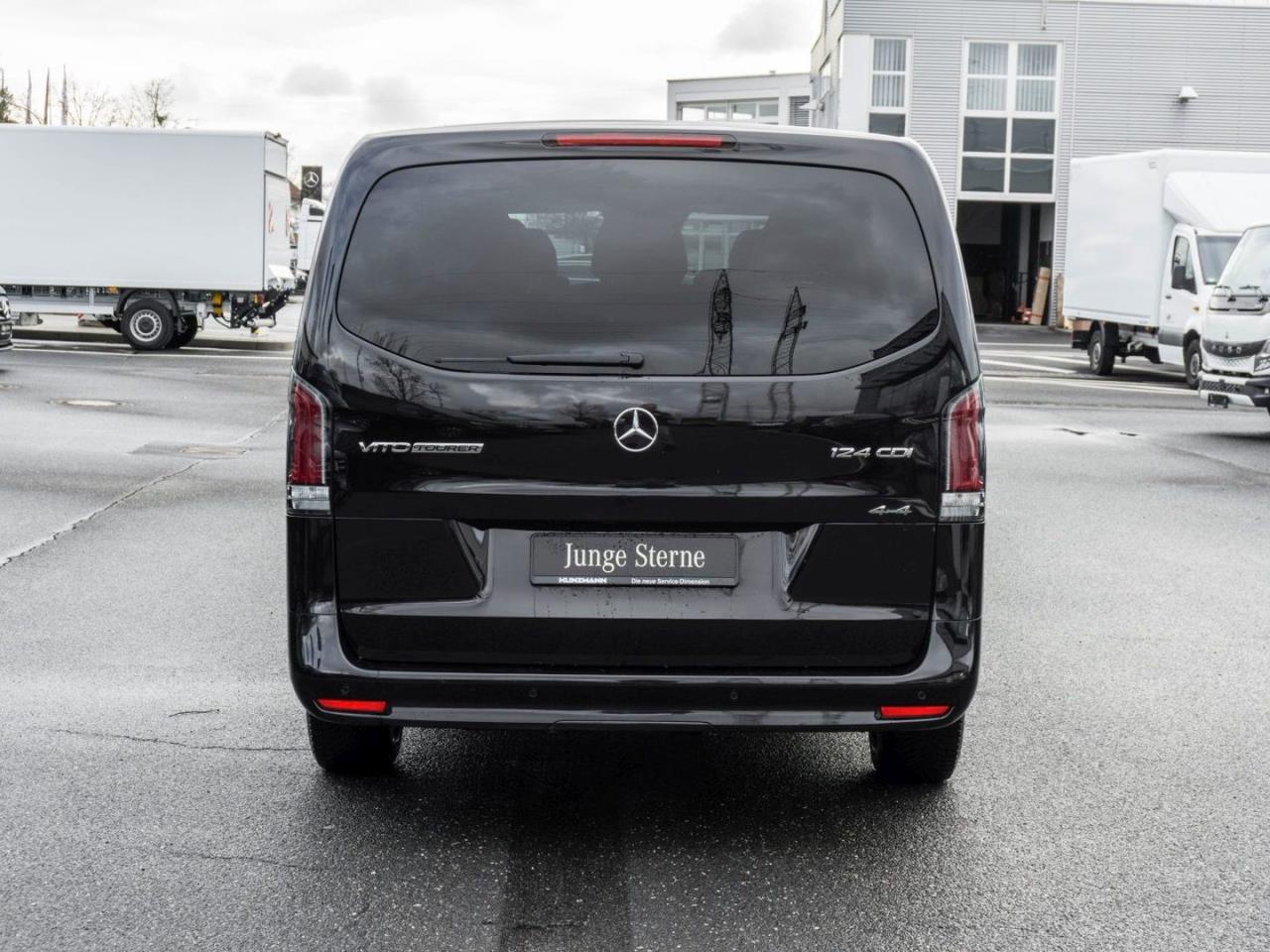 Mercedes-Benz Vito 124 CDI 4x4 Tourer PRO Lang Distronic 360°