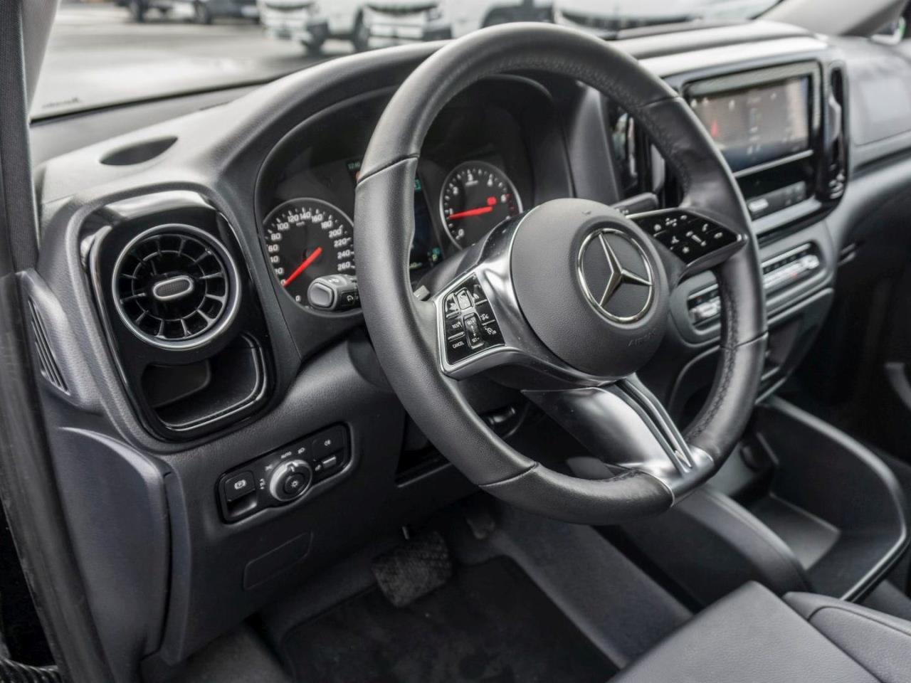 Mercedes-Benz Vito 124 CDI 4x4 Tourer PRO Lang Distronic 360°