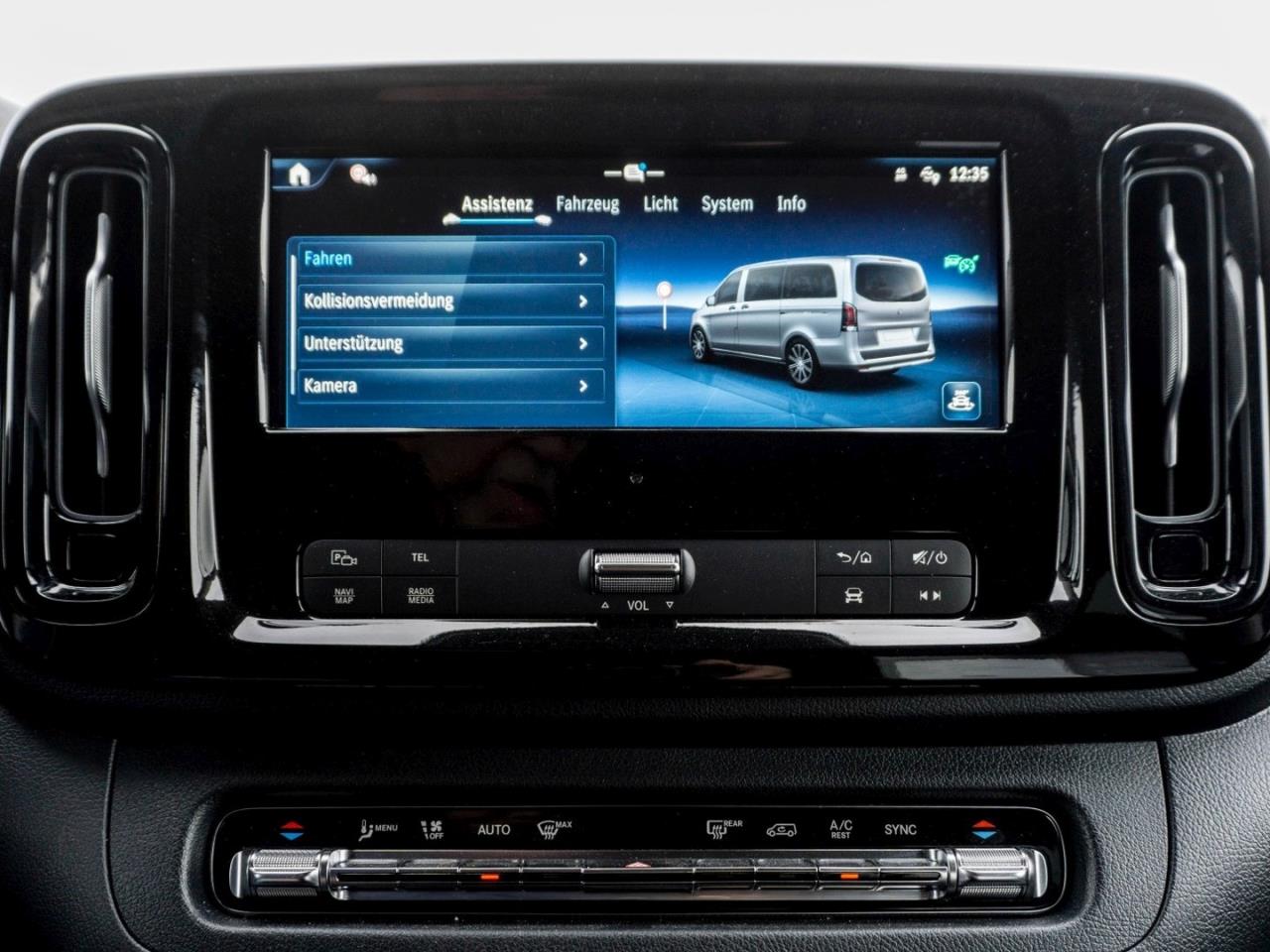 Mercedes-Benz Vito 124 CDI 4x4 Tourer PRO Lang Distronic AHK