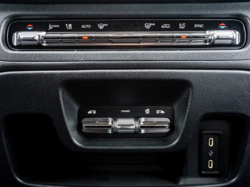 Mercedes-Benz Vito 124 CDI 4x4 Tourer PRO Lang Distronic AHK