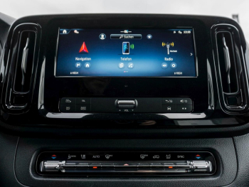 Mercedes-Benz Vito 124 CDI 4x4 Tourer PRO Lang Distronic AHK