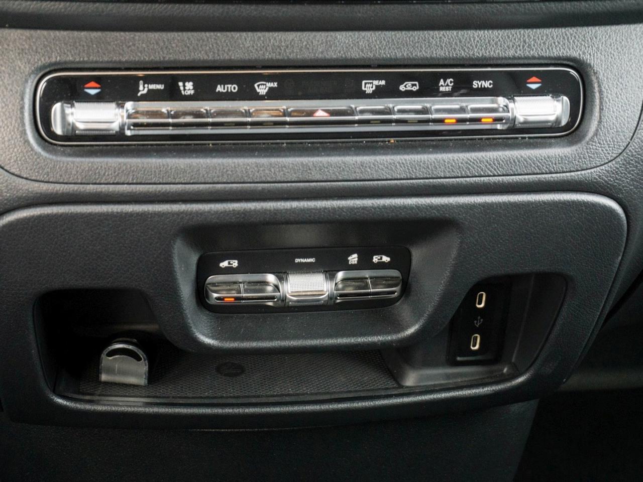 Mercedes-Benz Vito 124 CDI 4x4 Tourer PRO Lang Distronic Navi