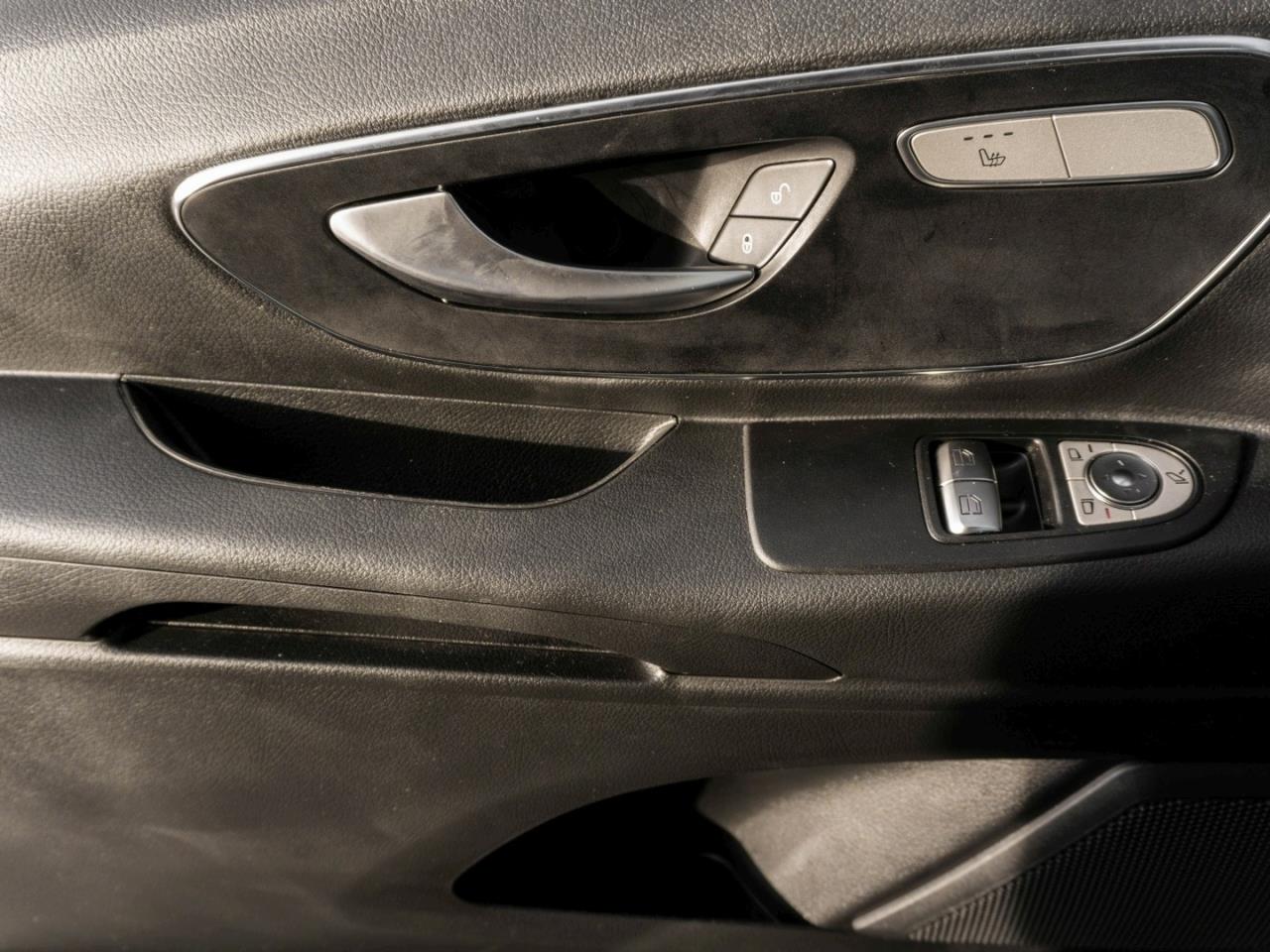 Mercedes-Benz Vito 124 CDI 4x4 Tourer PRO Lang Distronic Navi