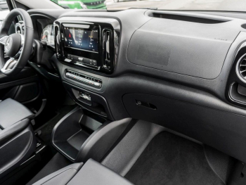 Mercedes-Benz Vito 124 CDI 4x4 Tourer PRO Lang Distronic AHK