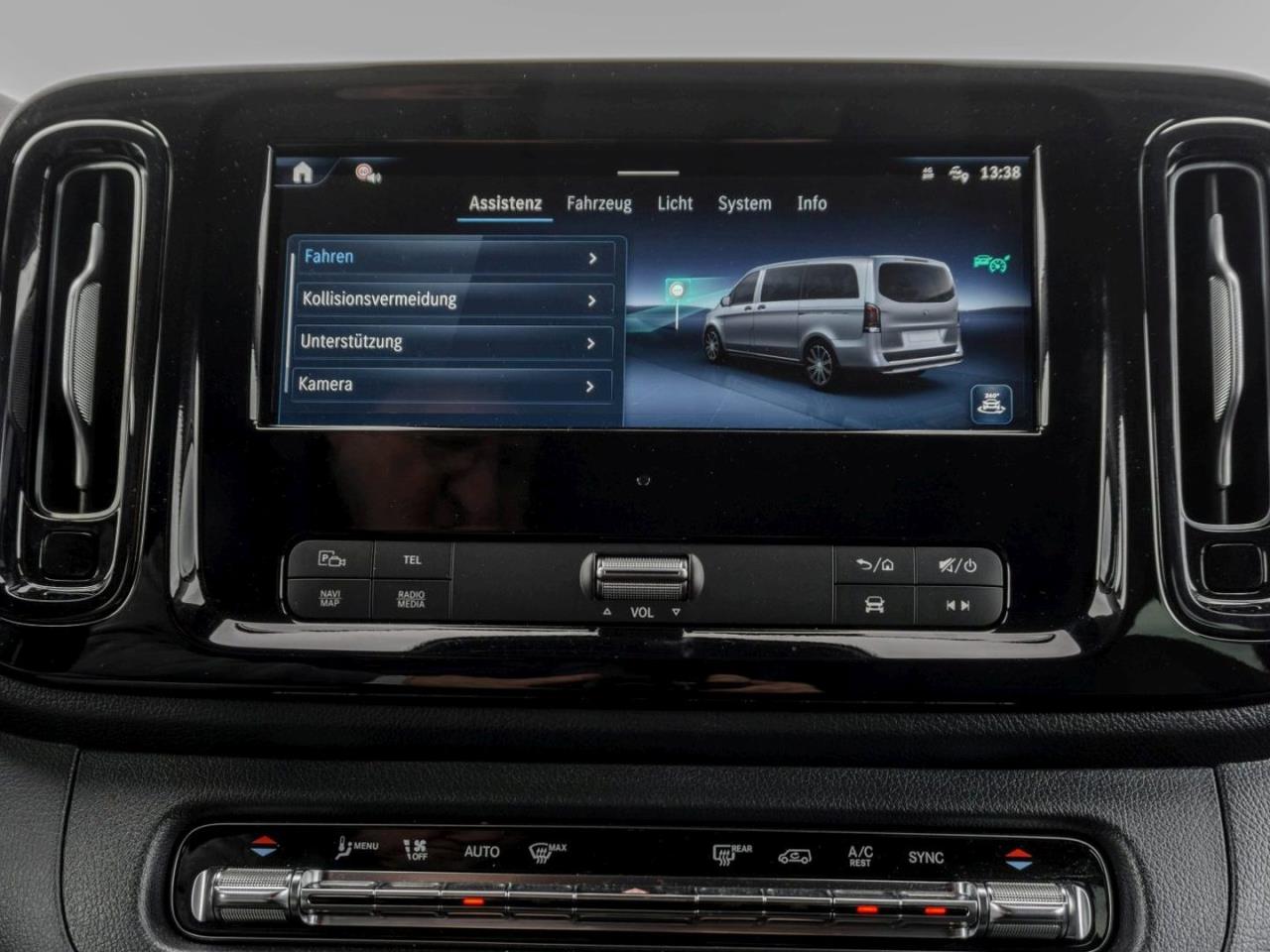 Mercedes-Benz Vito 124 CDI 4x4 Tourer PRO Lang Distronic AHK