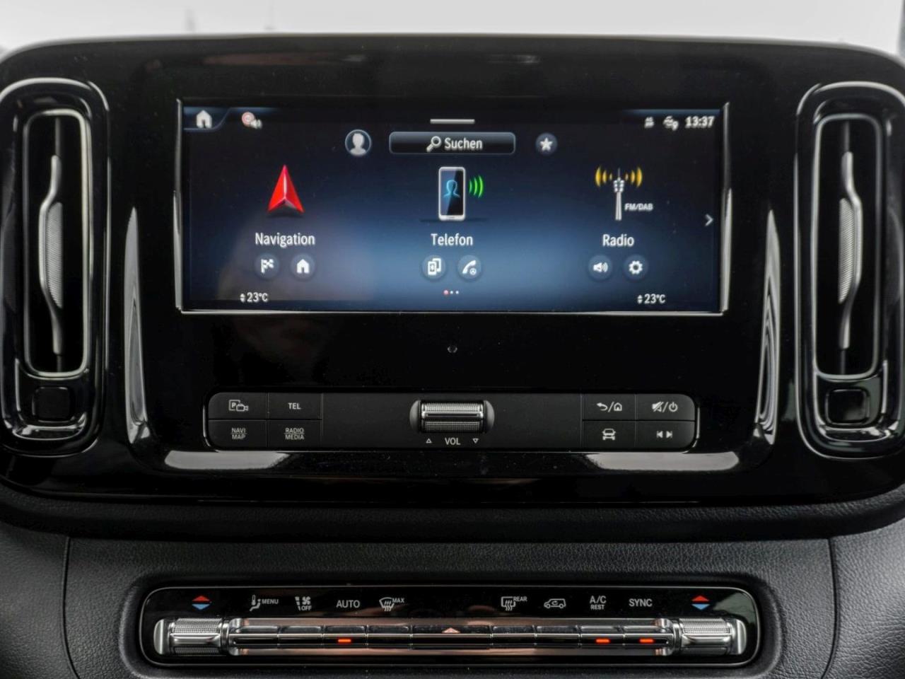 Mercedes-Benz Vito 124 CDI 4x4 Tourer PRO Lang Distronic AHK