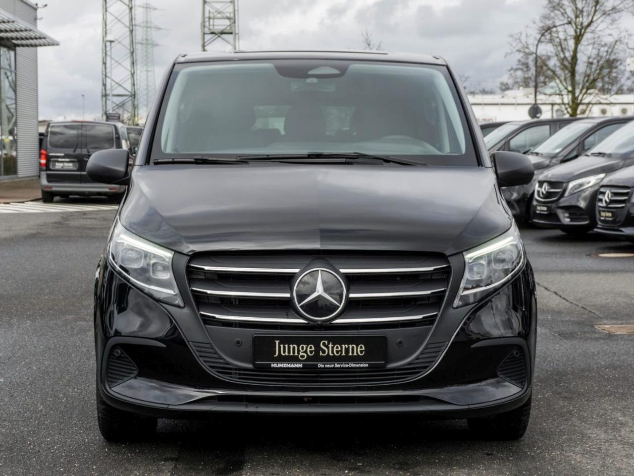 Mercedes-Benz Vito 124 CDI 4x4 Tourer PRO Lang Distronic AHK