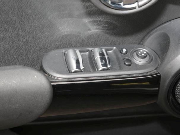 MINI Cooper Cabrio Classic Trim Navi PDC Klima MINI Cooper Cabrio Classic Trim Navi PDC Klima