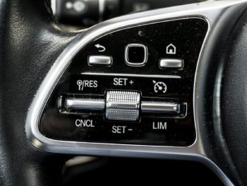 PEUGEOT 3008 1.2 PureTech 130 Allure Navi Totwinkel