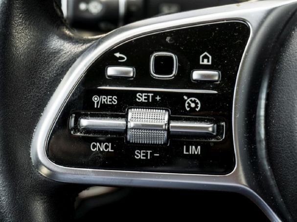 PEUGEOT 3008 1.2 PureTech 130 Allure Navi Totwinkel PEUGEOT 3008 1.2 PureTech 130 Allure Navi Totwinkel