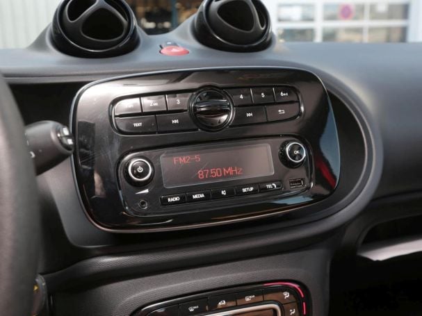 SMART EQ forfour Cool & Audio Volldach 22kW SHZ SMART EQ forfour Cool & Audio Volldach 22kW SHZ