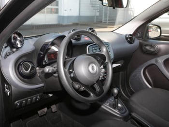 SMART EQ forfour Cool & Audio Volldach 22kW SHZ