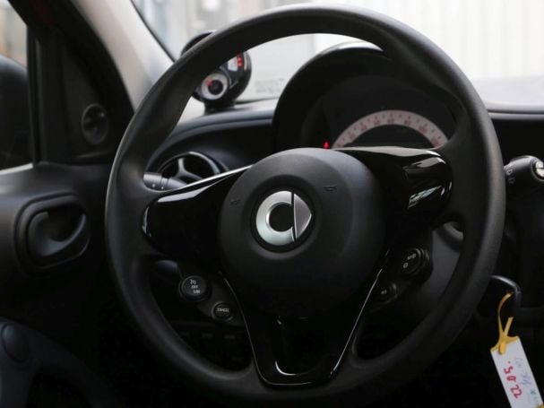 SMART EQ forfour Cool & Audio Volldach 22kW SHZ SMART EQ forfour Cool & Audio Volldach 22kW SHZ