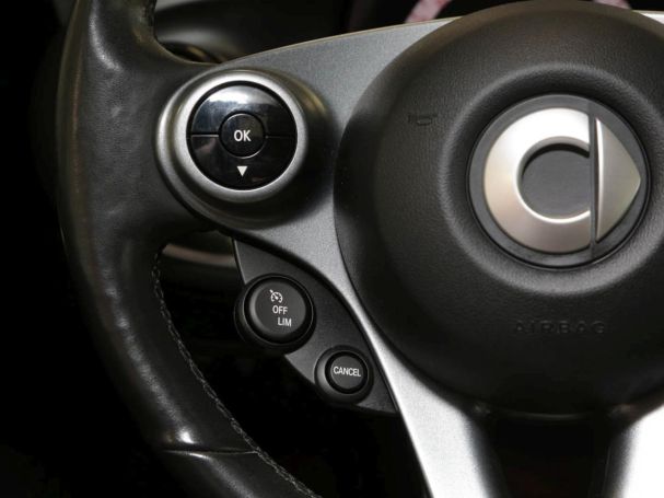SMART EQ forfour passion Plus 22kW Panorama Kamera SMART EQ forfour passion Plus 22kW Panorama Kamera