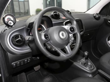 SMART EQ forfour passion Advanced-Paket Volldach