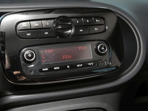 SMART EQ forfour Cool/Audio Volldach 22kW SHZ SMART EQ forfour Cool/Audio Volldach 22kW SHZ