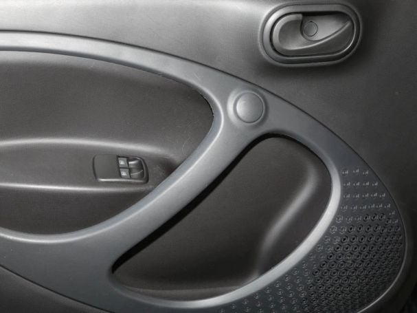 SMART EQ forfour Cool/Audio Volldach 22kW SHZ SMART EQ forfour Cool/Audio Volldach 22kW SHZ