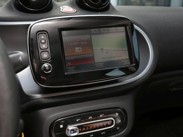 SMART EQ forfour passion Navi Advanced-Paket SHZ LM