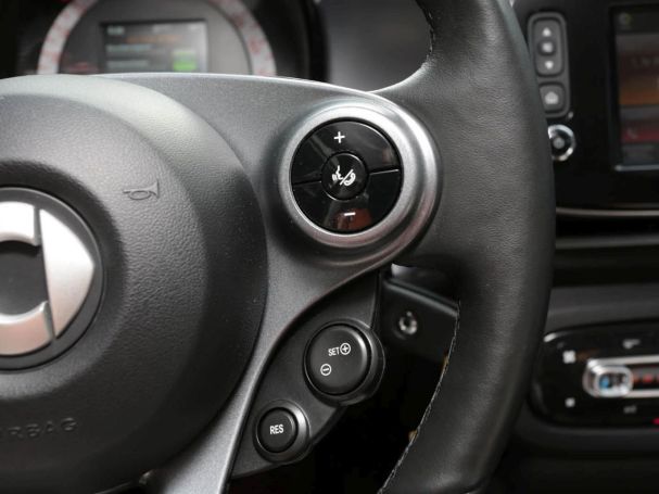 SMART EQ forfour passion Navi Advanced-Paket SHZ LM