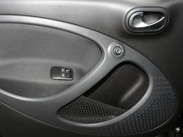 SMART EQ forfour passion Navi Advanced-Paket SHZ LM