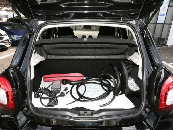 SMART EQ forfour passion Navi Advanced-Paket SHZ LM