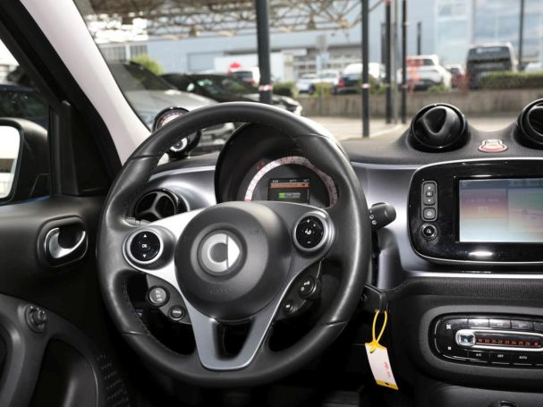 SMART EQ forfour passion Navi Advanced-Paket SHZ LM