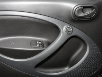 smart EQ forfour advenced-Paket Volldach 22 kW SHZ