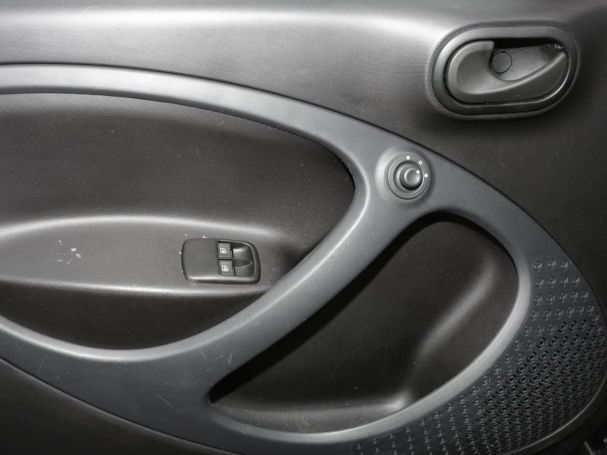 smart EQ forfour advenced-Paket Volldach 22 kW SHZ