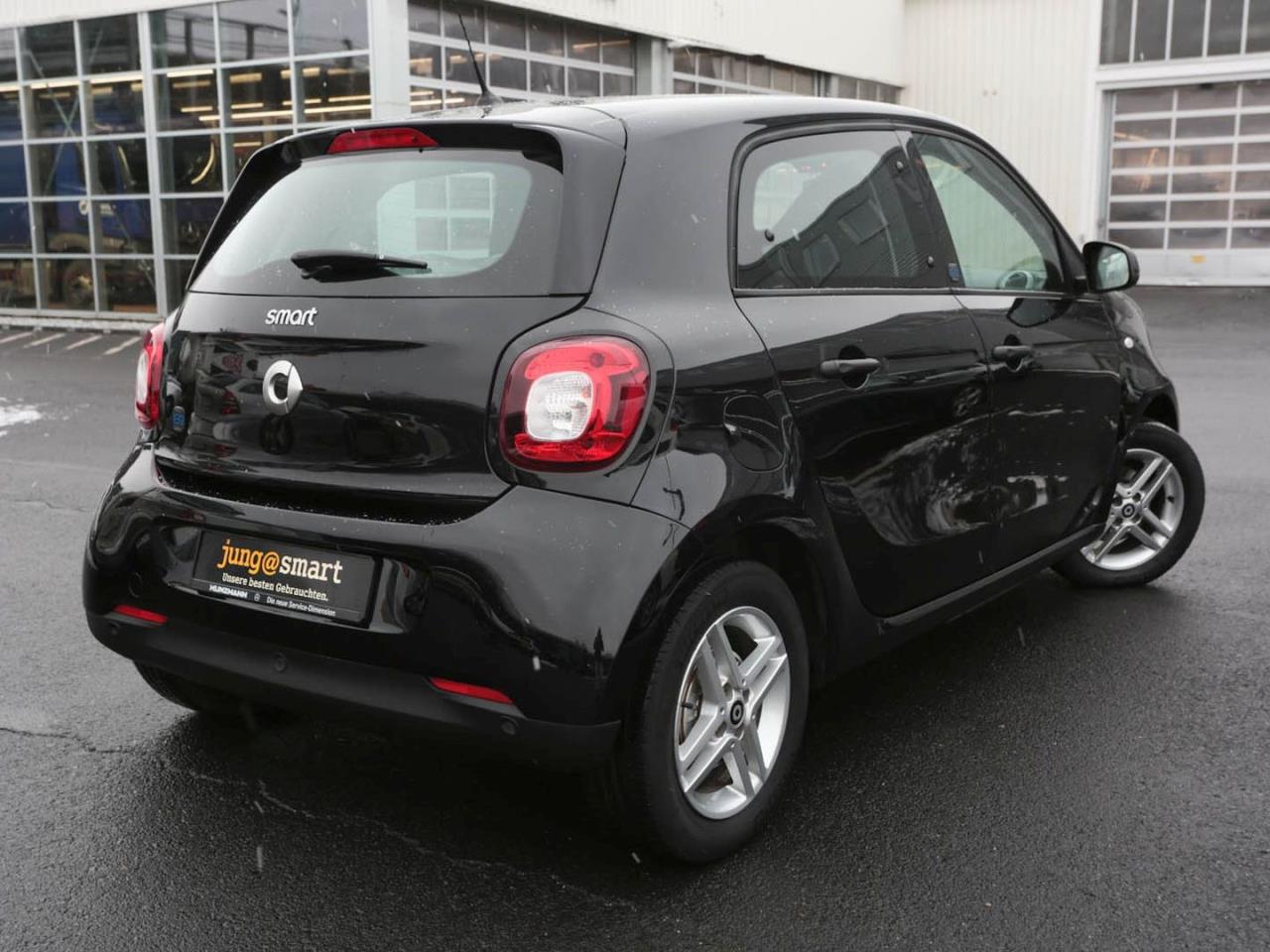 smart EQ forfour advenced-Paket Volldach 22 kW SHZ