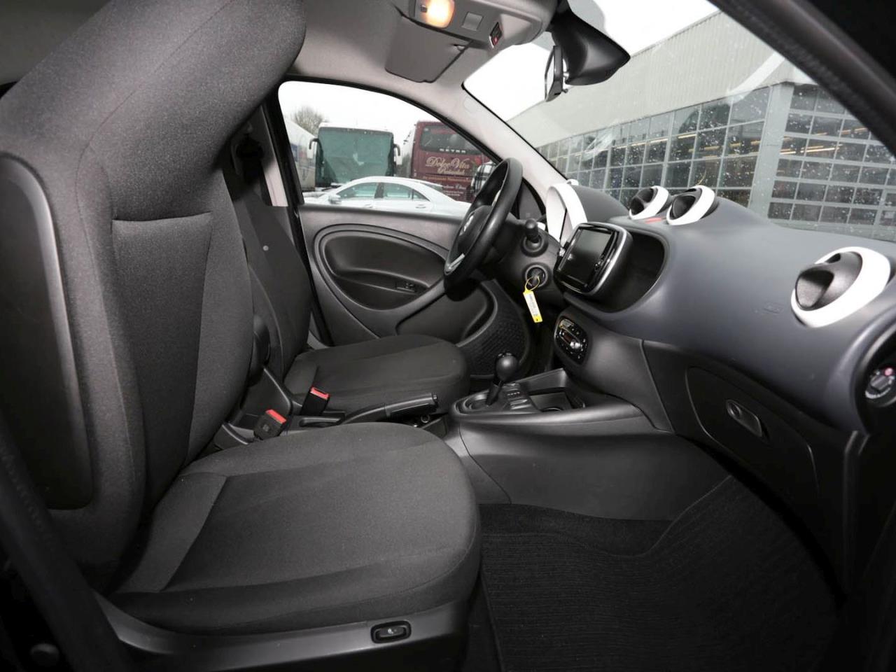 smart EQ forfour advenced-Paket Volldach 22 kW SHZ