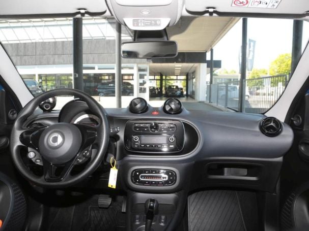 SMART EQ forfour Cool&Audio Volldach 22kW Sitzheizung SMART EQ forfour Cool&Audio Volldach 22kW Sitzheizung