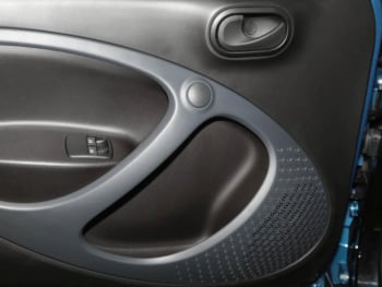 SMART EQ forfour Cool&Audio Volldach 22kW Sitzheizung