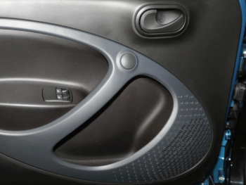 SMART EQ forfour Cool&Audio Volldach 22kW Sitzheizung