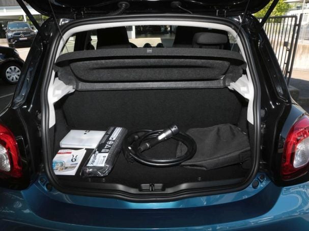 SMART EQ forfour Cool&Audio Volldach 22kW Sitzheizung SMART EQ forfour Cool&Audio Volldach 22kW Sitzheizung