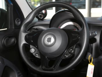 SMART EQ forfour Cool&Audio Volldach 22kW Sitzheizung