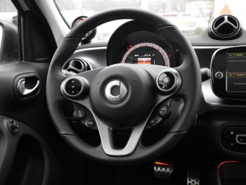 SMART smart EQ forfour Exclusive LED DAB Panoramadach