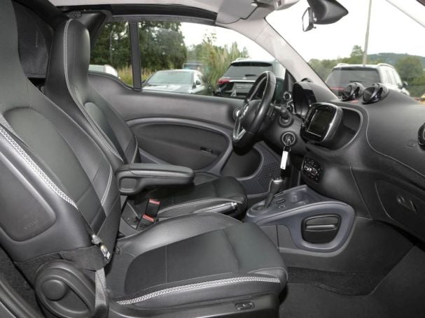 SMART fortwo cabrio Brabus Xclusive Leder Navi JBLSound SMART fortwo cabrio Brabus Xclusive Leder Navi JBLSound