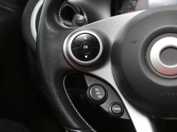 SMART fortwo cabrio Brabus Xclusive Leder Navi JBLSound SMART fortwo cabrio Brabus Xclusive Leder Navi JBLSound