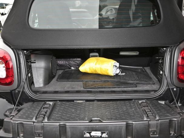 SMART fortwo cabrio Brabus Xclusive Leder Navi JBLSound SMART fortwo cabrio Brabus Xclusive Leder Navi JBLSound