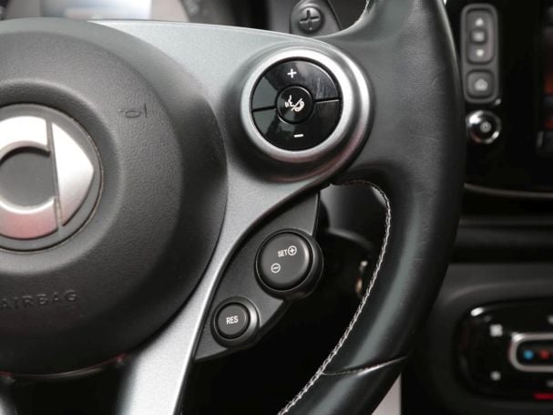 SMART fortwo cabrio Brabus Xclusive Leder Navi JBLSound SMART fortwo cabrio Brabus Xclusive Leder Navi JBLSound