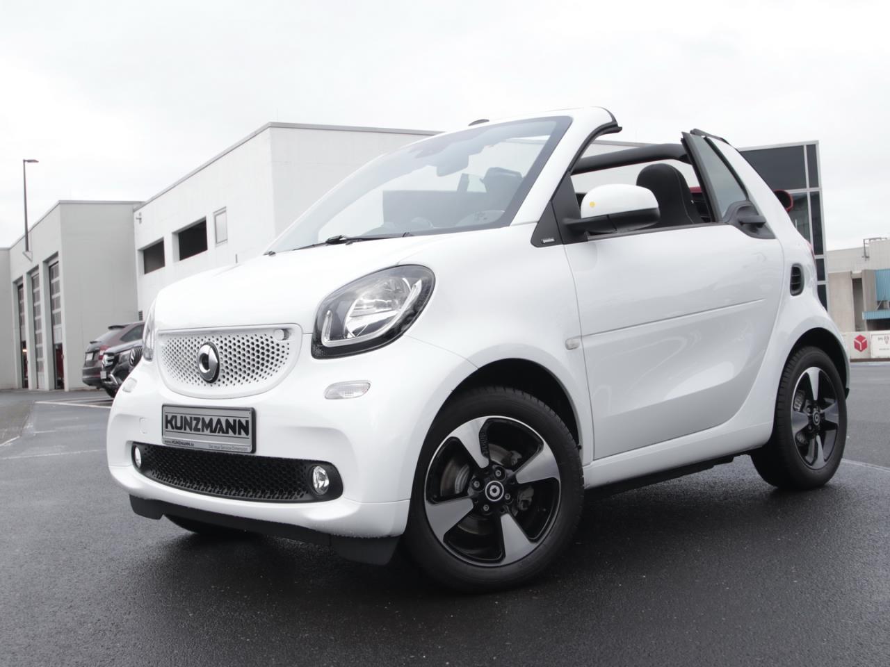 SMART fortwo cabrio Cool/Audio Verdeck rot SHZ SMART fortwo cabrio Cool/Audio Verdeck rot SHZ