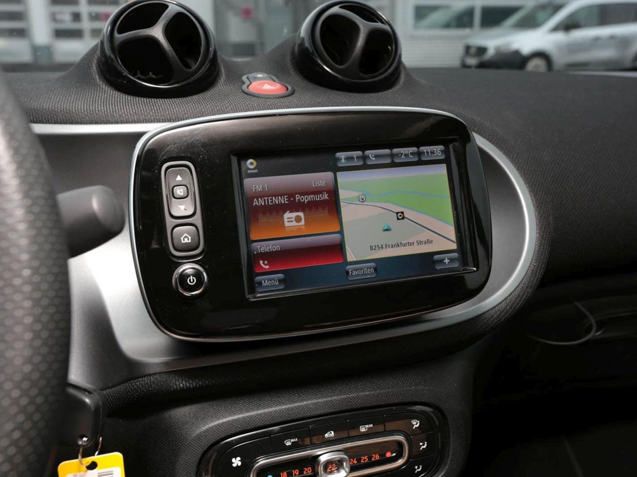 SMART fortwo cabrio twinamic passion Navi Klima SHZ