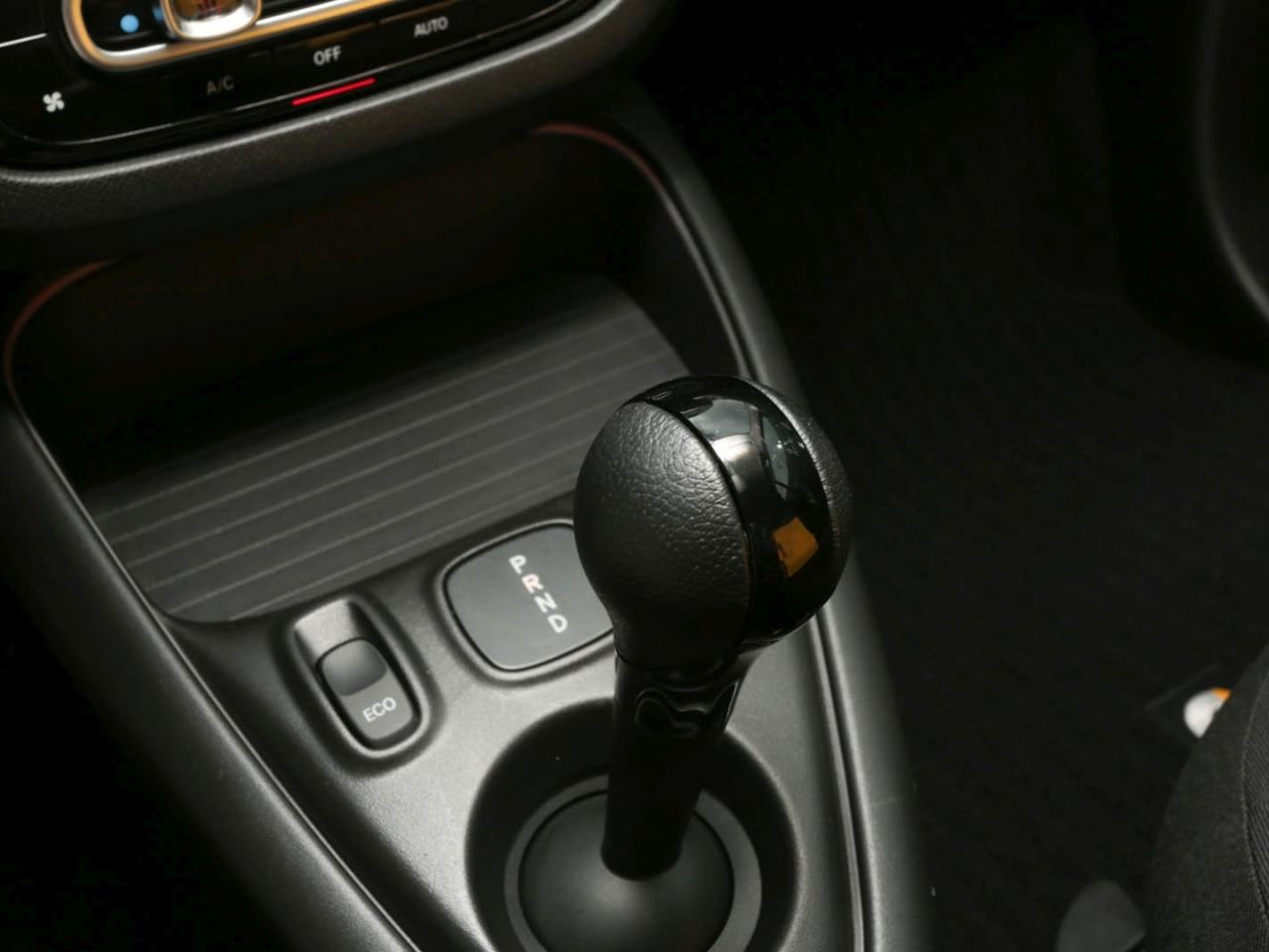 SMART EQ fortwo cabrio passion Plus-Paket 22kW