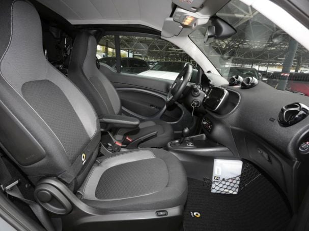 SMART EQ fortwo cabrio passion Plus-Paket 22kW
